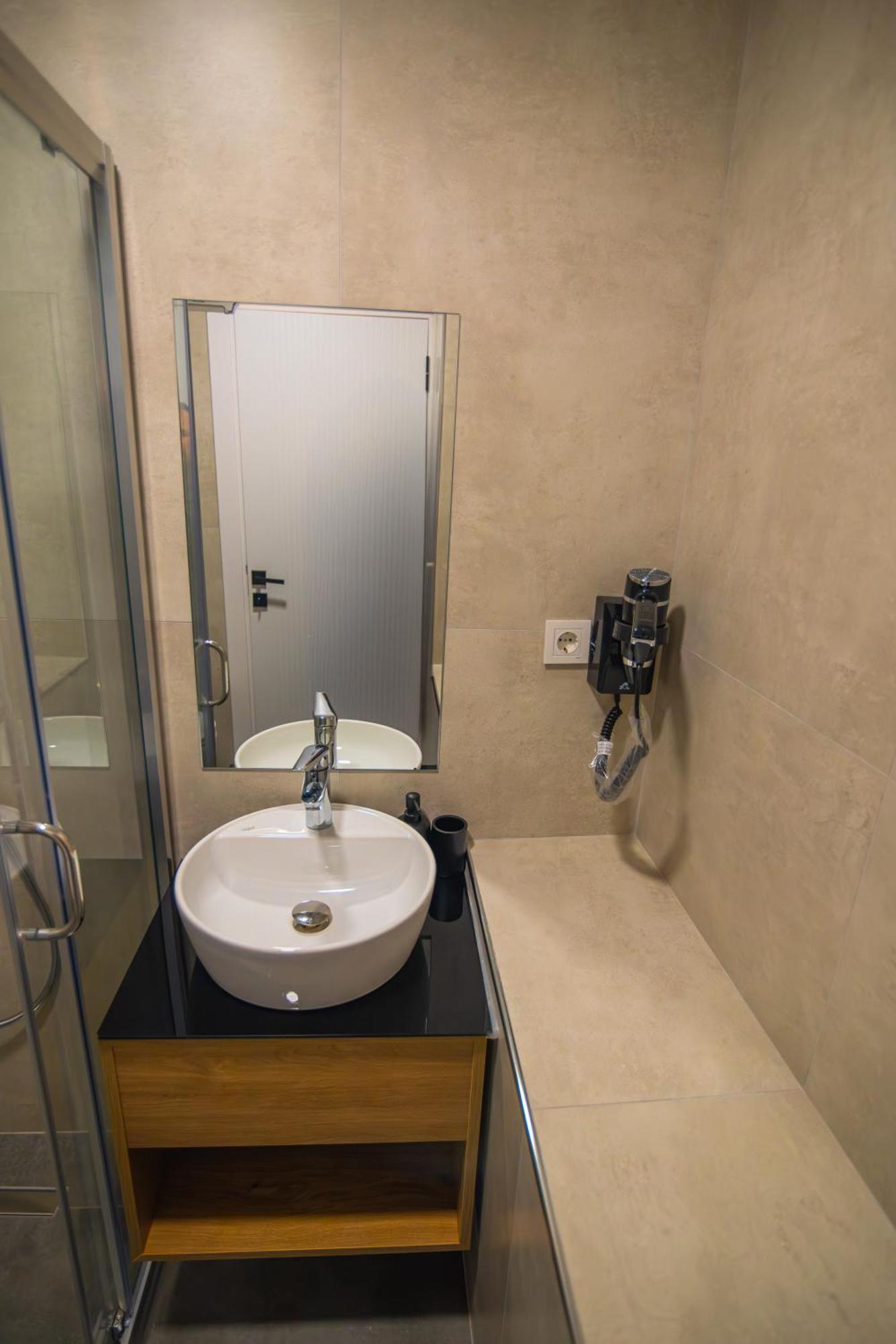 Huzur Hotel