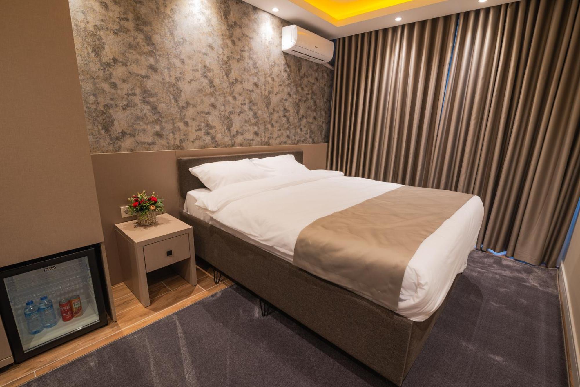 Huzur Otel *